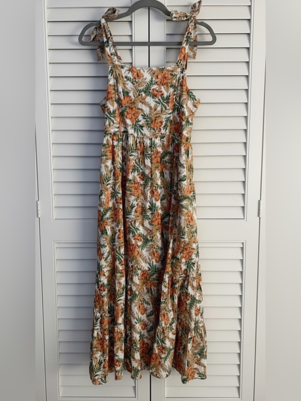 Skies Are Blue White Floral Tie-Shoulder Maxi Dress *Worn Once*